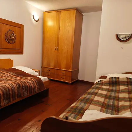 White Wolf Chalet *